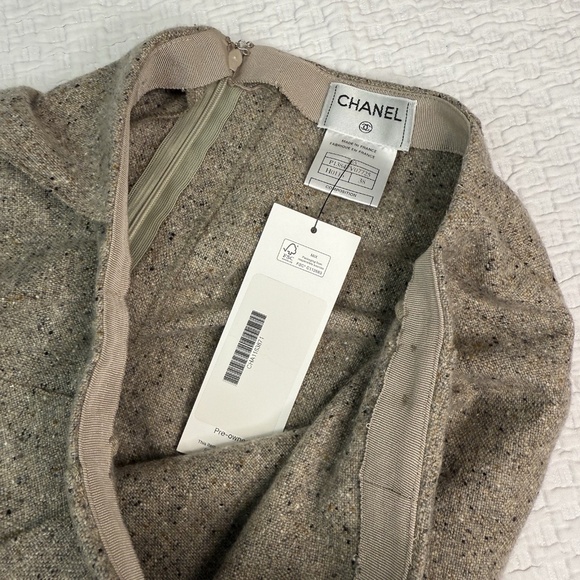 CHANEL Pencil Skirt Beige Knee Length Size 38 100% Cashmere Designer Classic - Picture 10 of 13